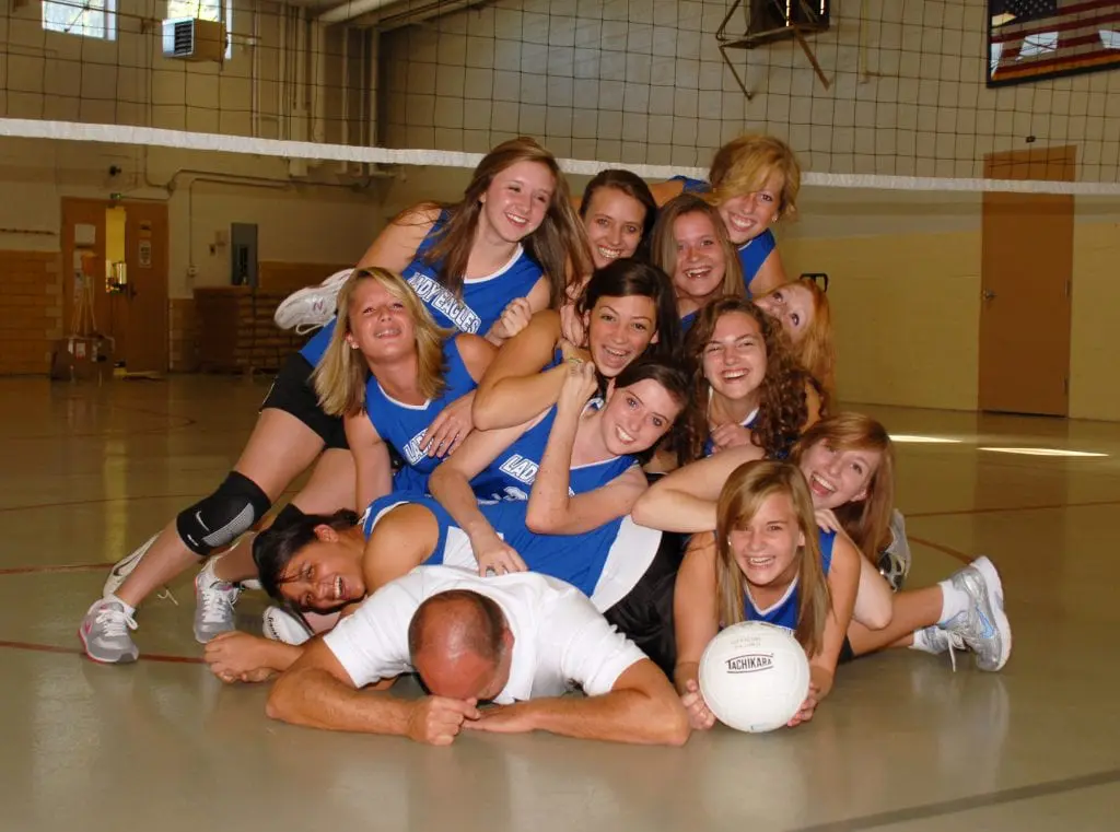 Silly volleyball team photo